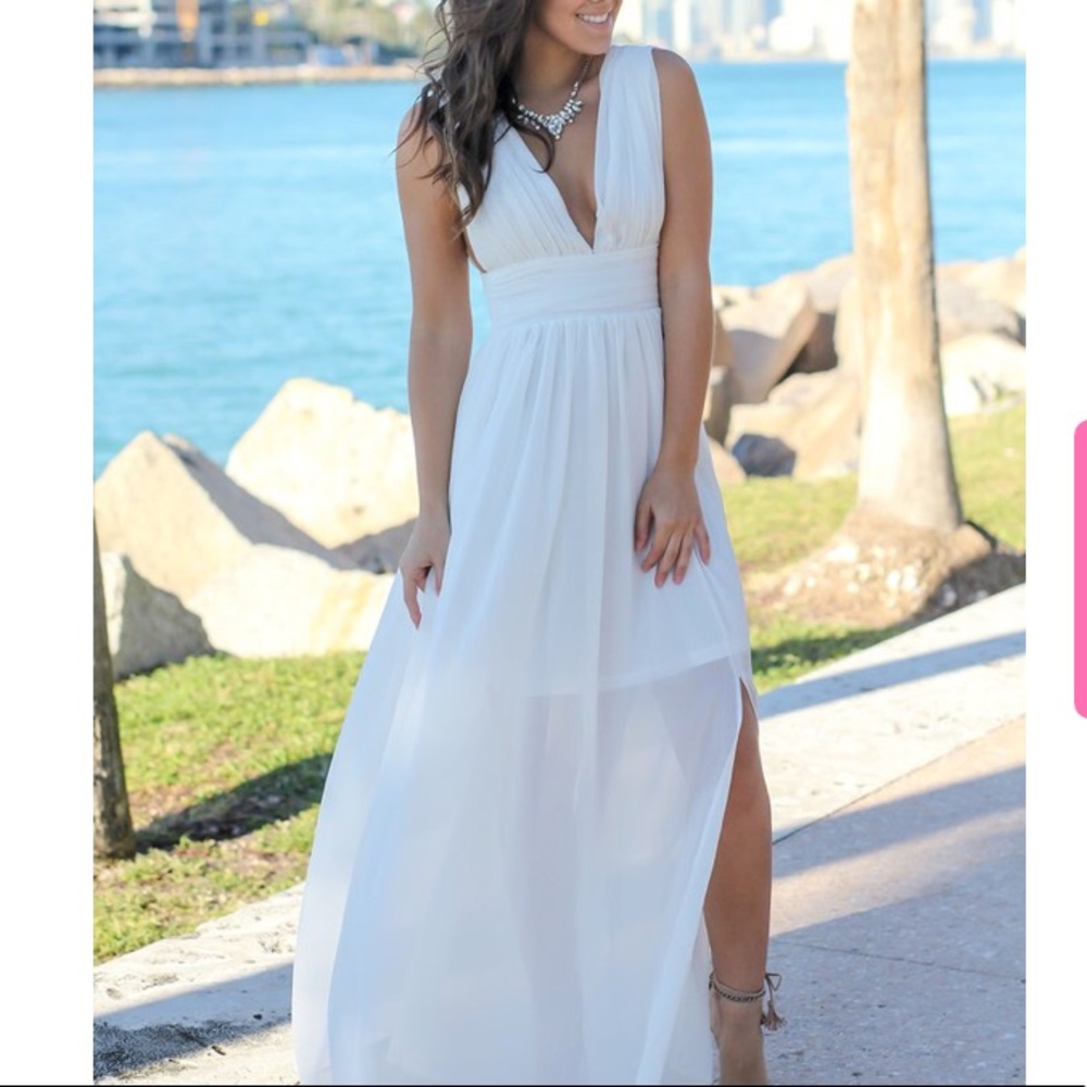 Ivory vneck maxi. Medium.